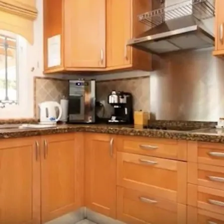 Luxury Townhouse, 3 Bedrooms, 160m2, Pool Estepona