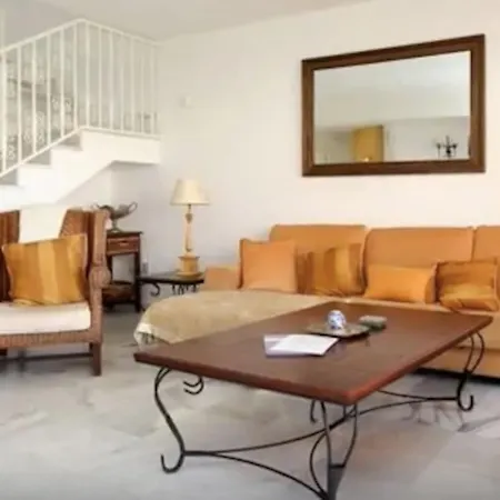Сasa de vacaciones Luxury Townhouse, 3 Bedrooms, 160m2, Pool Estepona